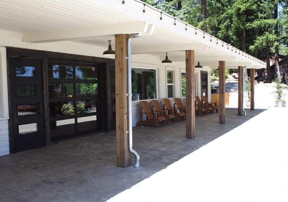 dining-front dining-front